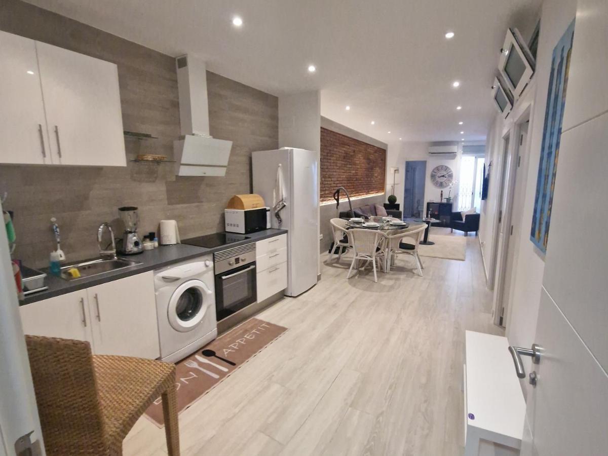 Barcelona,Apartamento Con Terraza Daire L'Hospitalet de Llobregat Dış mekan fotoğraf