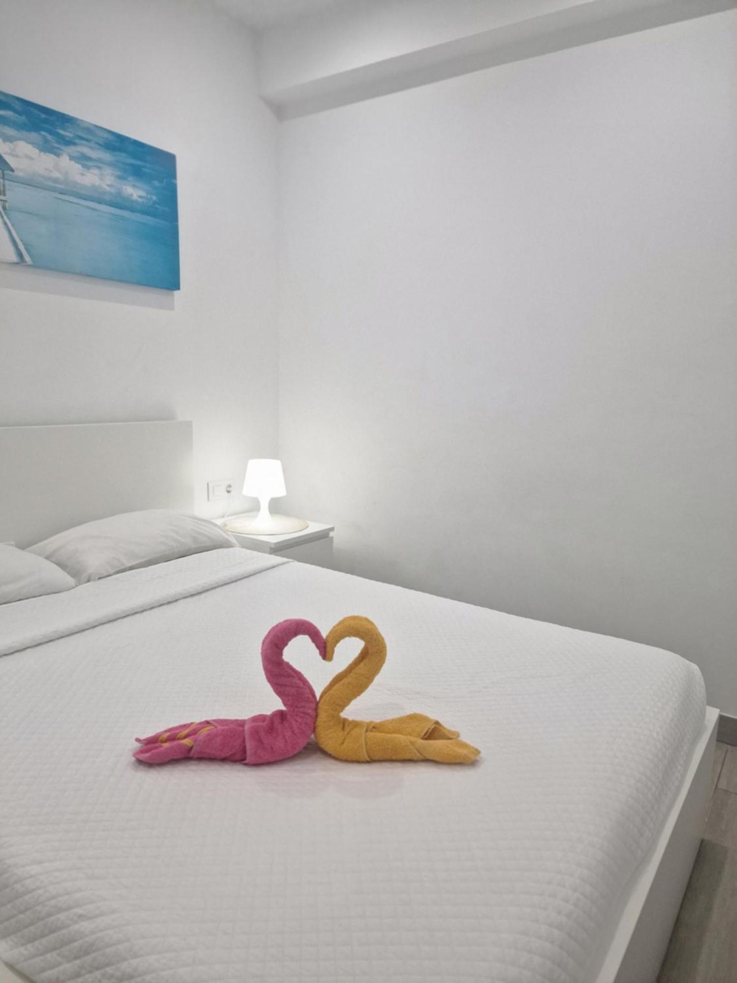 Barcelona,Apartamento Con Terraza Daire L'Hospitalet de Llobregat Dış mekan fotoğraf